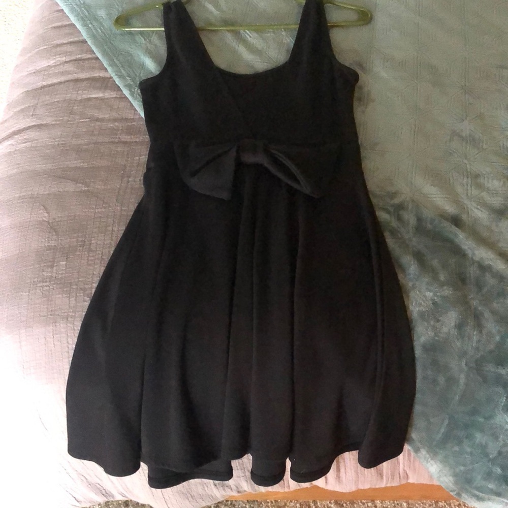 Lulu’s black skater dress